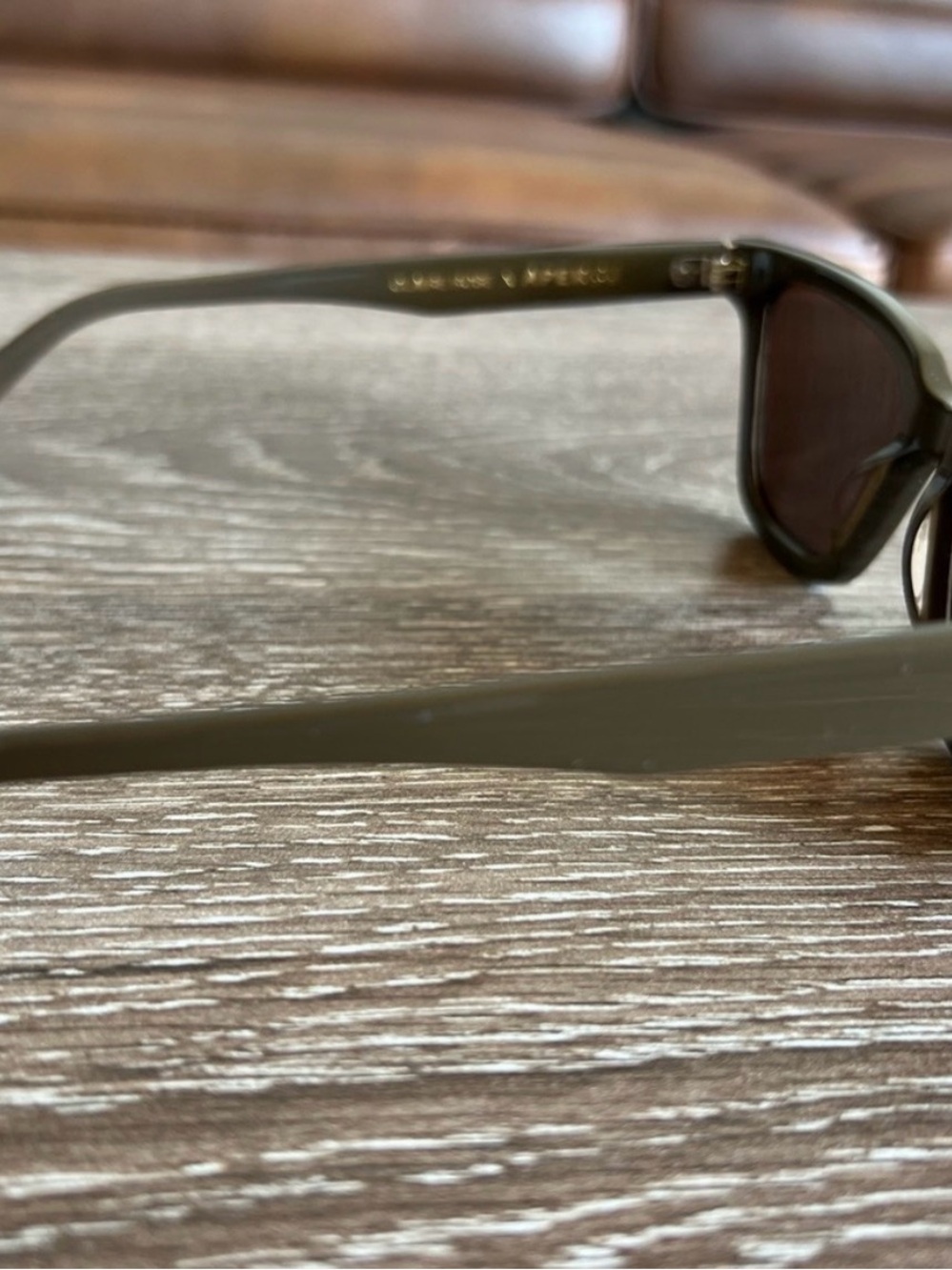 Claire Rose x APERÇU sunglasses with case - Picture 9 of 10